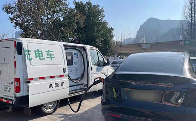 太子河区汽车搭电